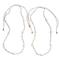 Lot 35 colliers blancs avec coquillages